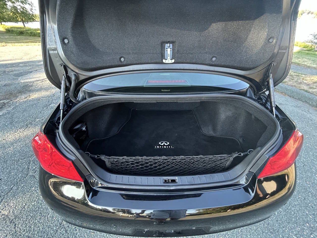 Used 2012 INFINITI G37 x Sedan w/ Premium Pkg image 31