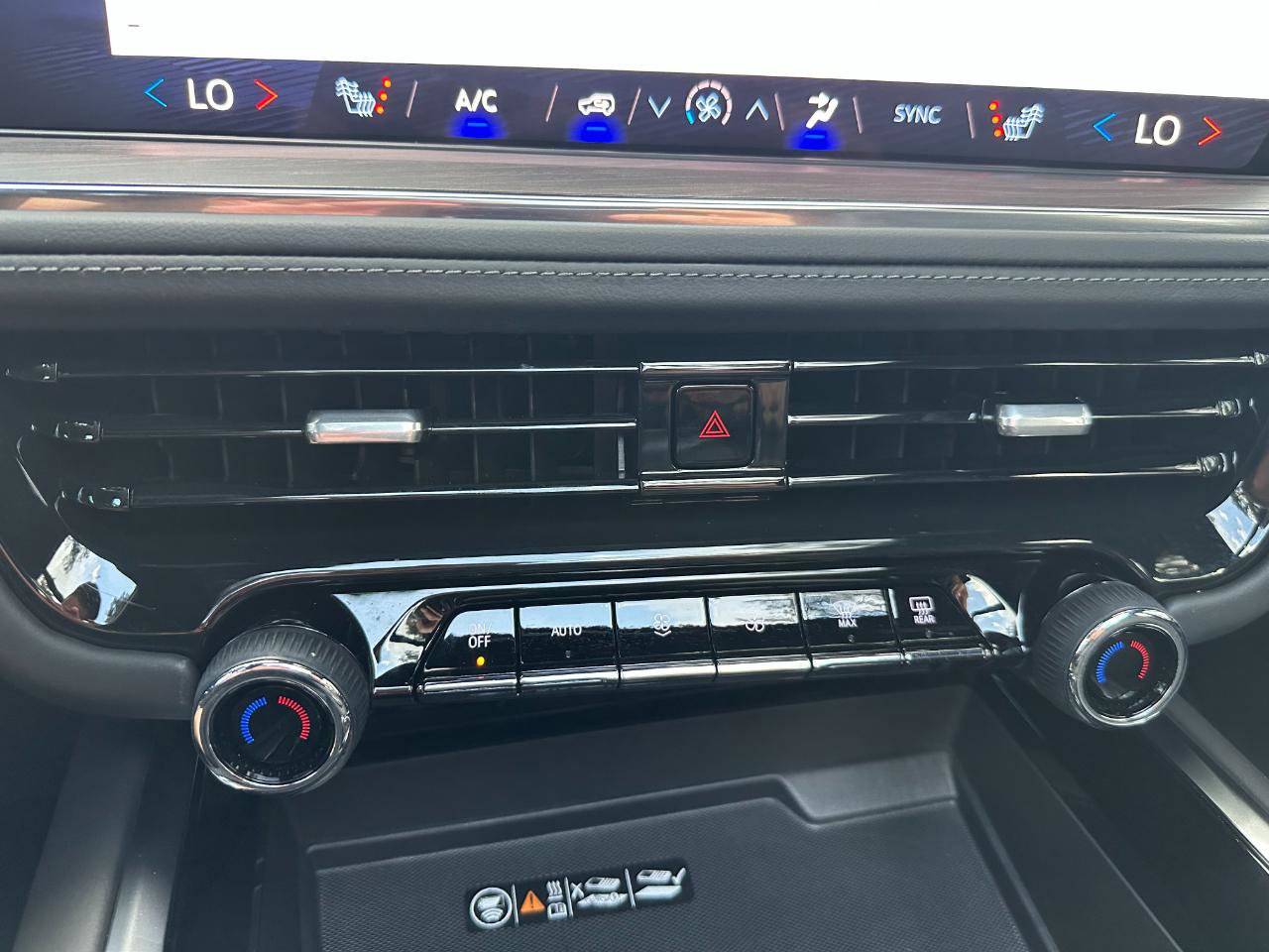 Used 2025 Chevrolet Tahoe Z71 w/ Comfort Package image 54