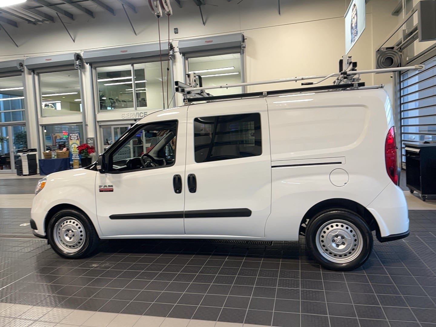 Used 2022 RAM ProMaster City Tradesman w/ Window Group 05 FWD image 4