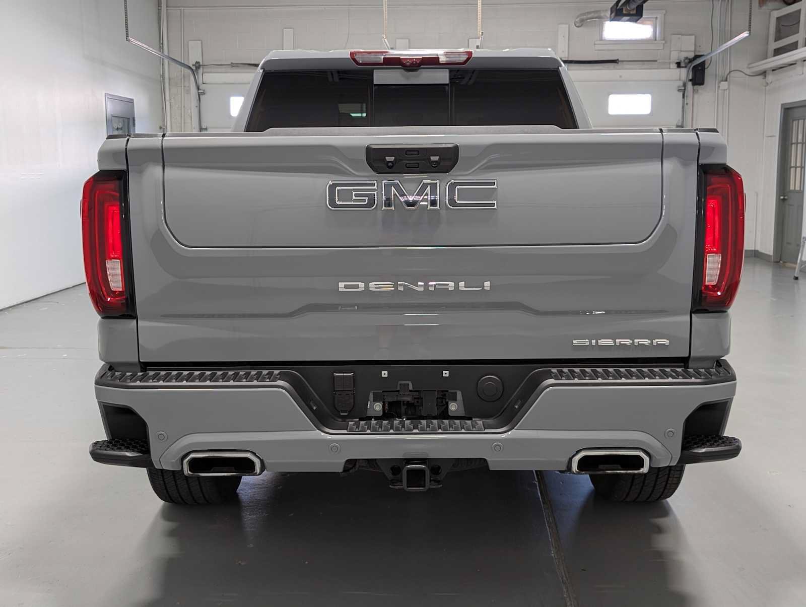 Certified 2025 GMC Sierra 1500 Denali Ultimate AWD/4WD image 9