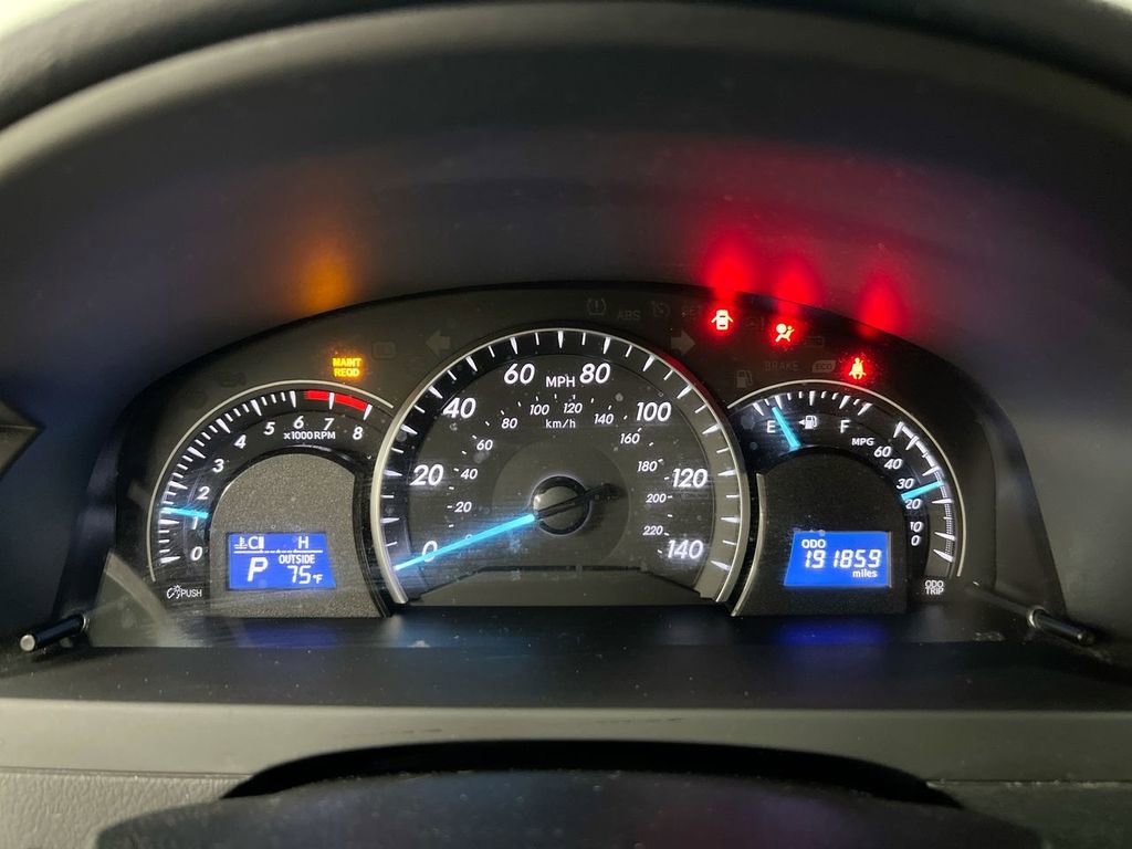 Used 2012 Toyota Camry LE FWD image 12