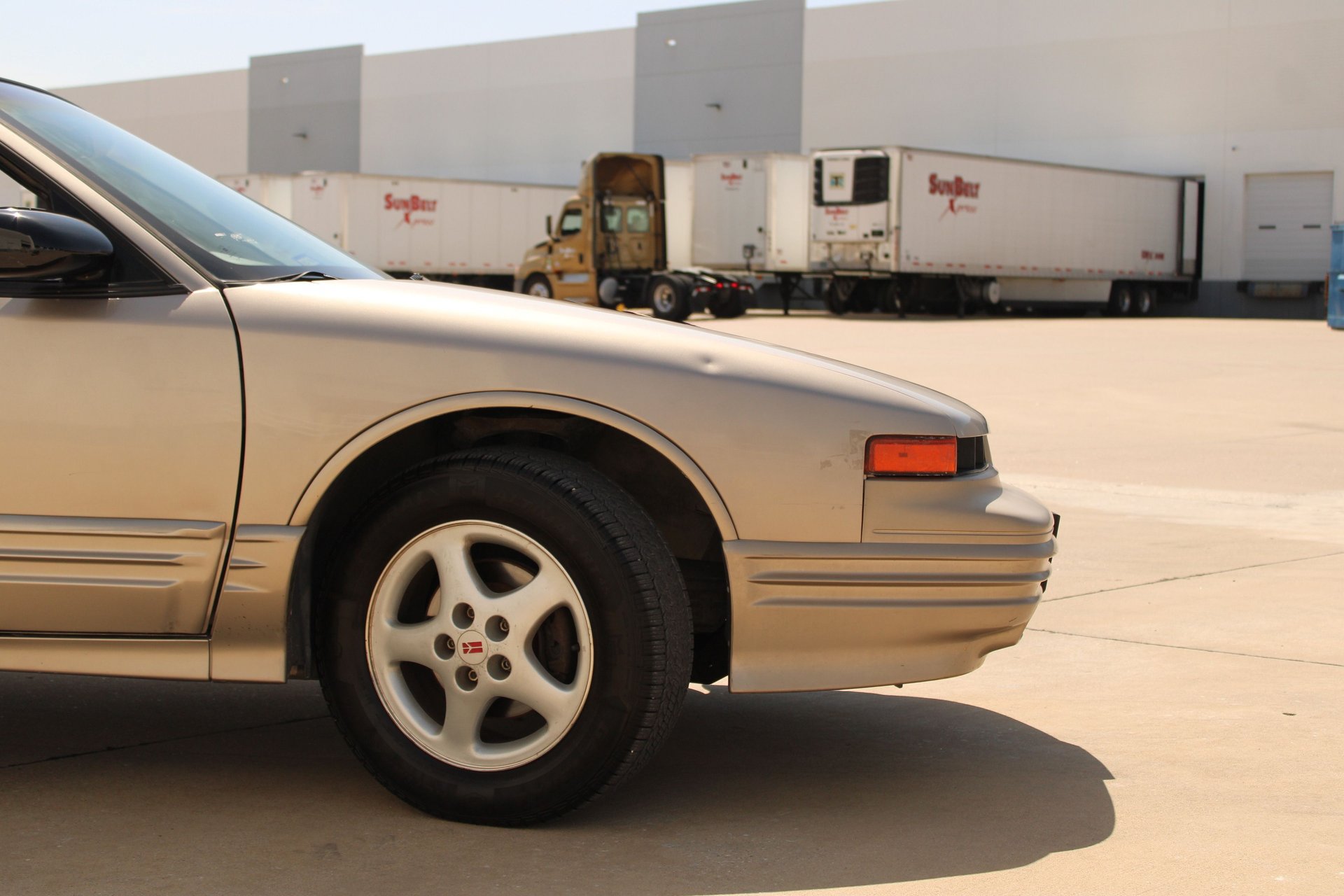 Used 1997 Oldsmobile Cutlass Supreme SL FWD image 34