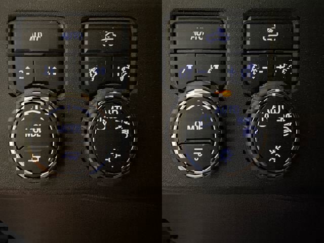 Used 2024 Chevrolet Silverado 1500 LT AWD/4WD image 7