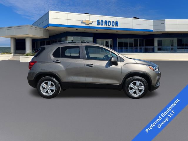 Used 2022 Chevrolet Trax LT w/ LT Convenience Package image 7