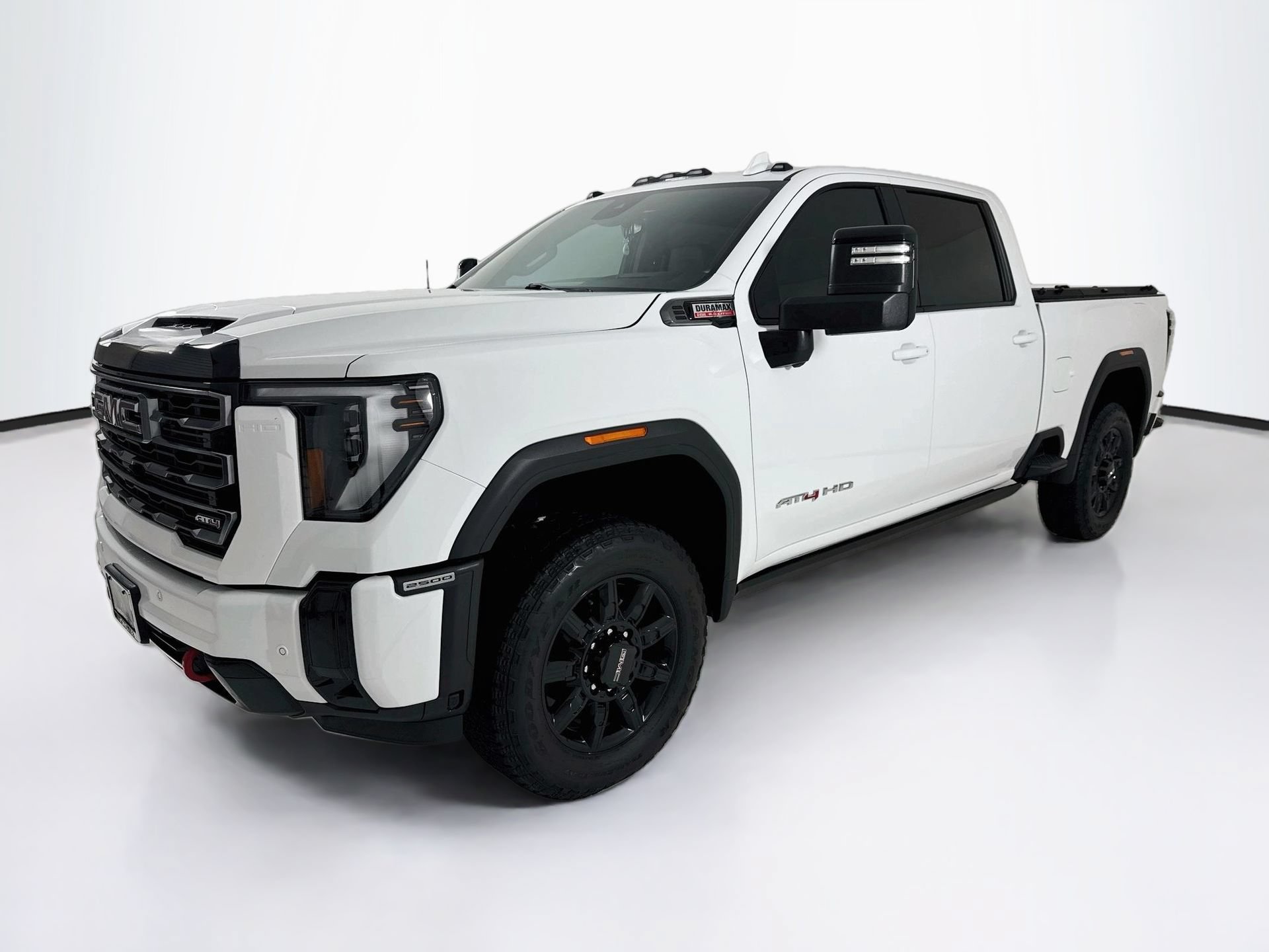 Used 2025 GMC Sierra 2500 AT4 w/ Technology Package AWD/4WD image 3