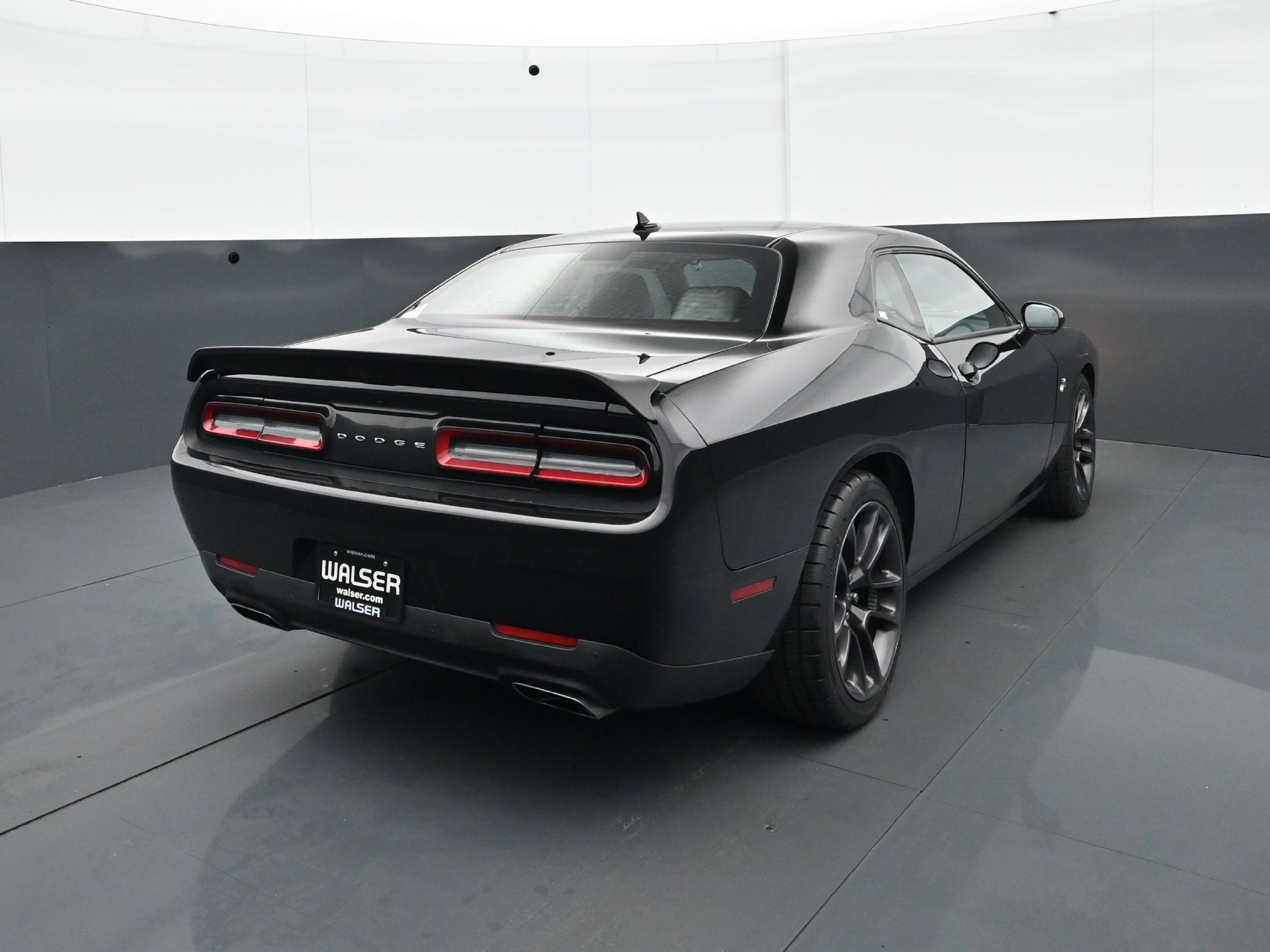 Used 2021 Dodge Challenger R/T Scat Pack w/ Shaker Package RWD image 5