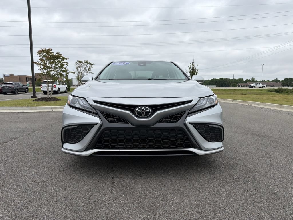 Used 2022 Toyota Camry XSE FWD image 8