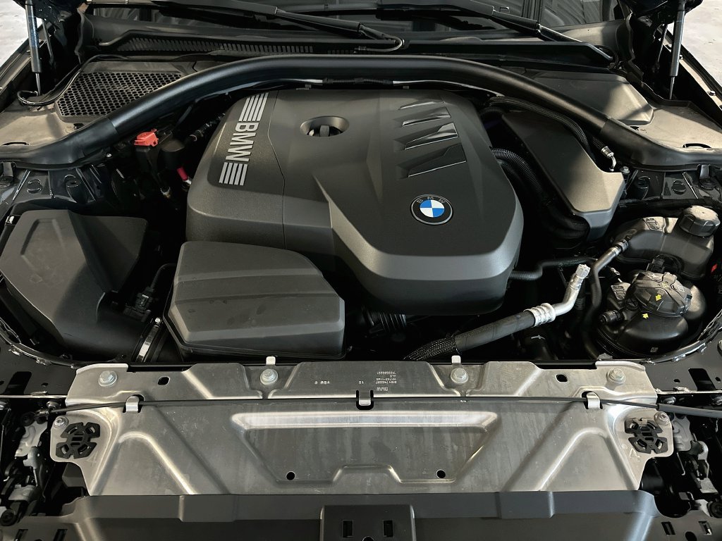 New 2026 BMW 330i xDrive Sedan w/ M Sport Package AWD/4WD image 32