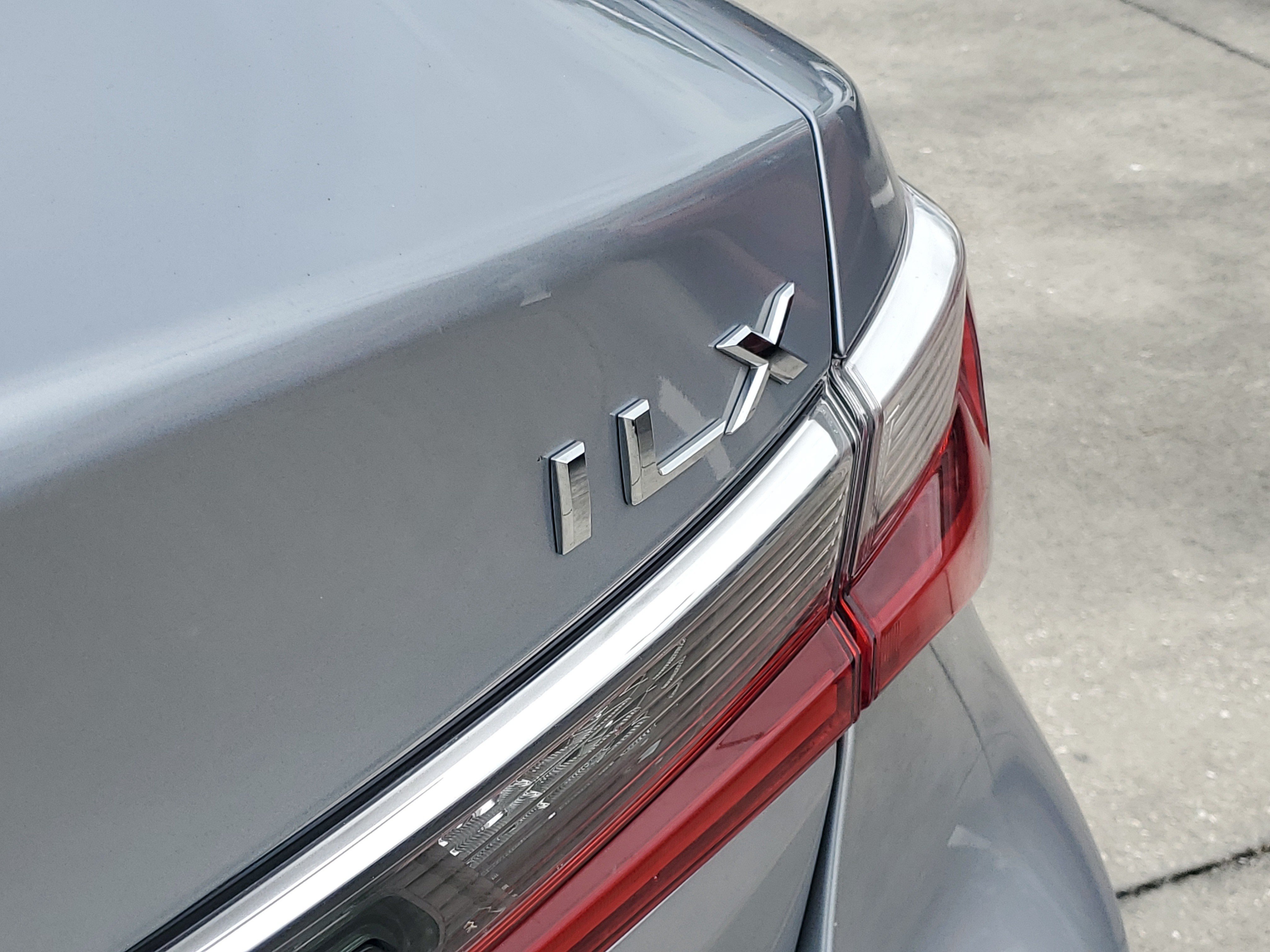 Used 2020 Acura ILX FWD image 10