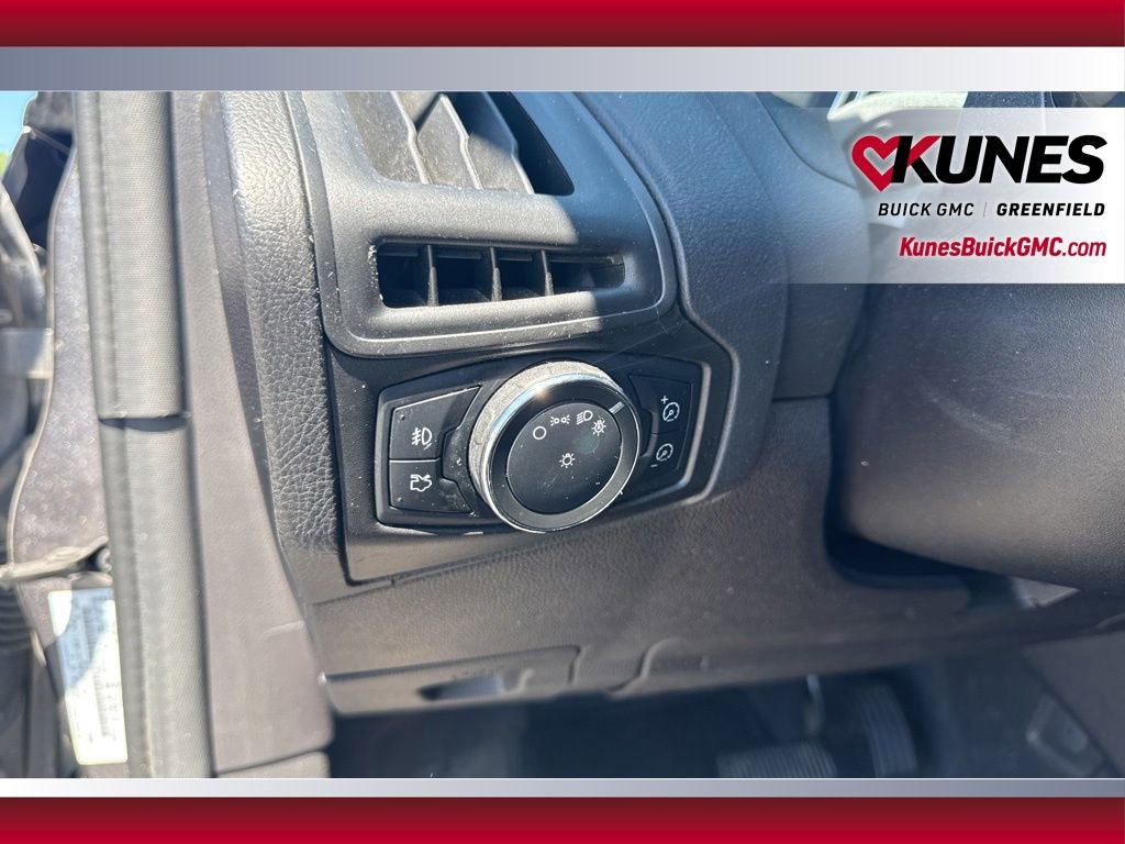 Used 2013 Ford Focus SE FWD image 29