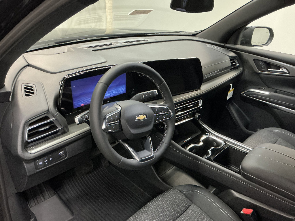 New 2026 Chevrolet Traverse LT w/ LPO, Floor Liner Package FWD image 10