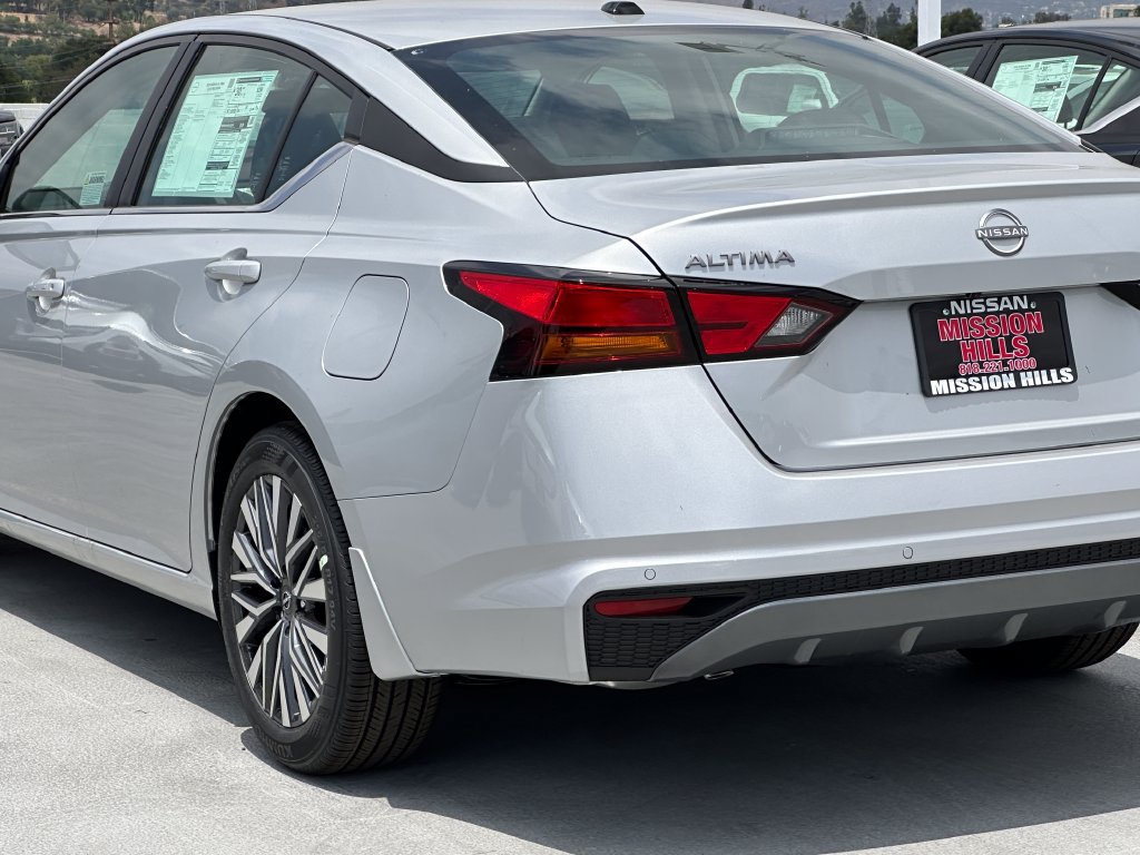 New 2026 Nissan Altima 2.5 SV FWD image 5