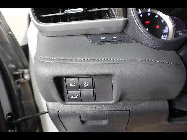 Used 2024 Toyota Highlander LE image 21