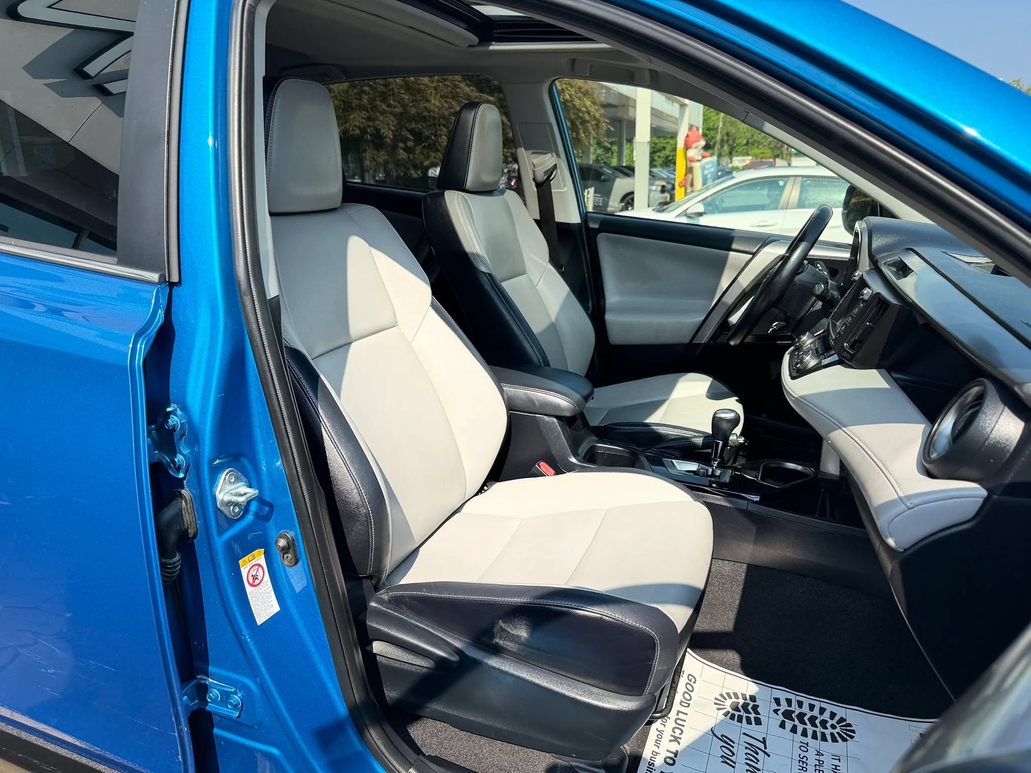 Used 2016 Toyota RAV4 Limited AWD/4WD image 36