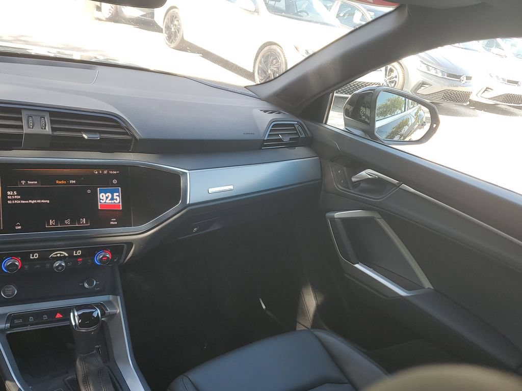 Used 2020 Audi Q3 2.0T Premium Plus AWD/4WD image 22