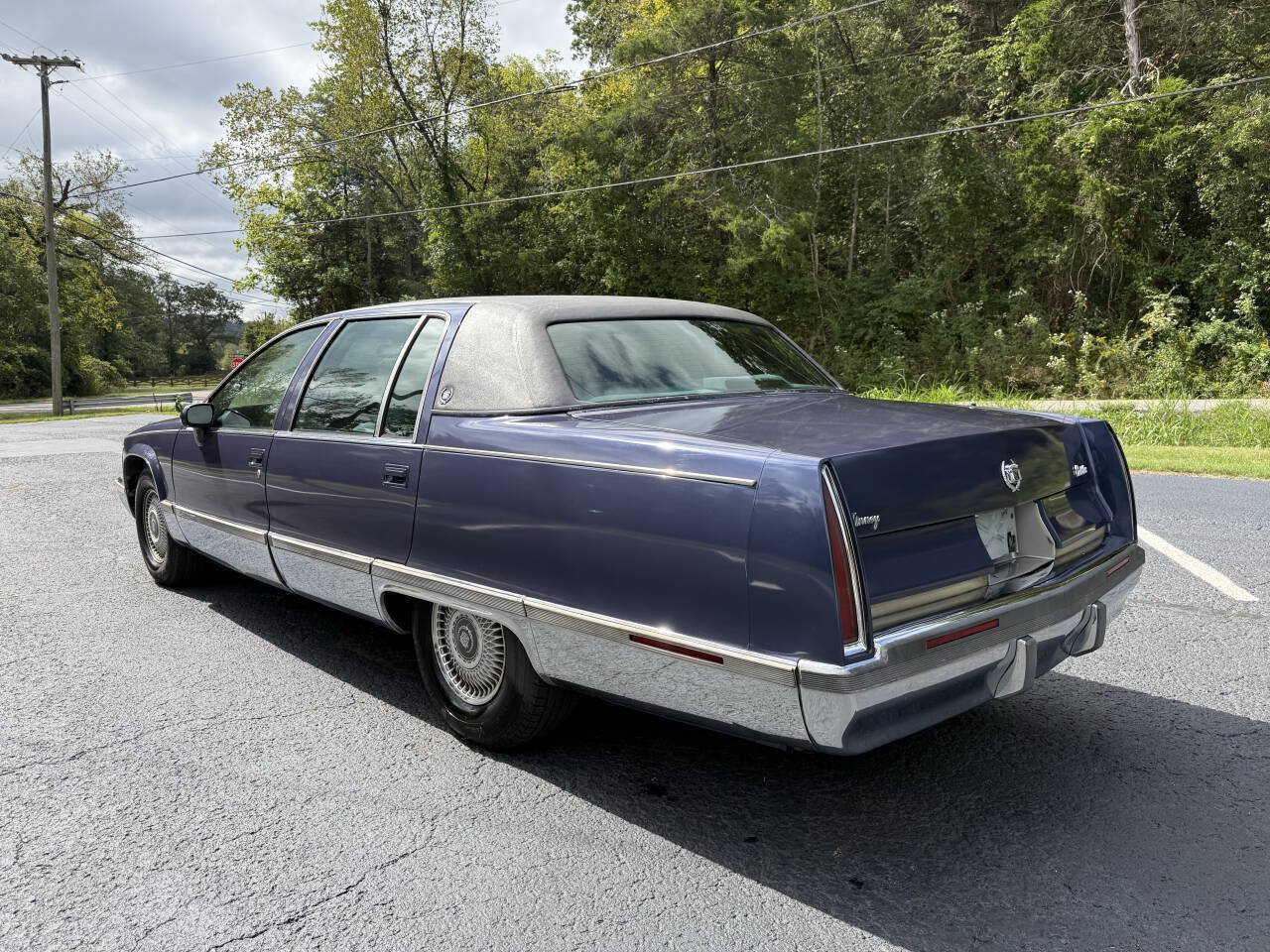 Used 1994 Cadillac Fleetwood Brougham RWD image 4
