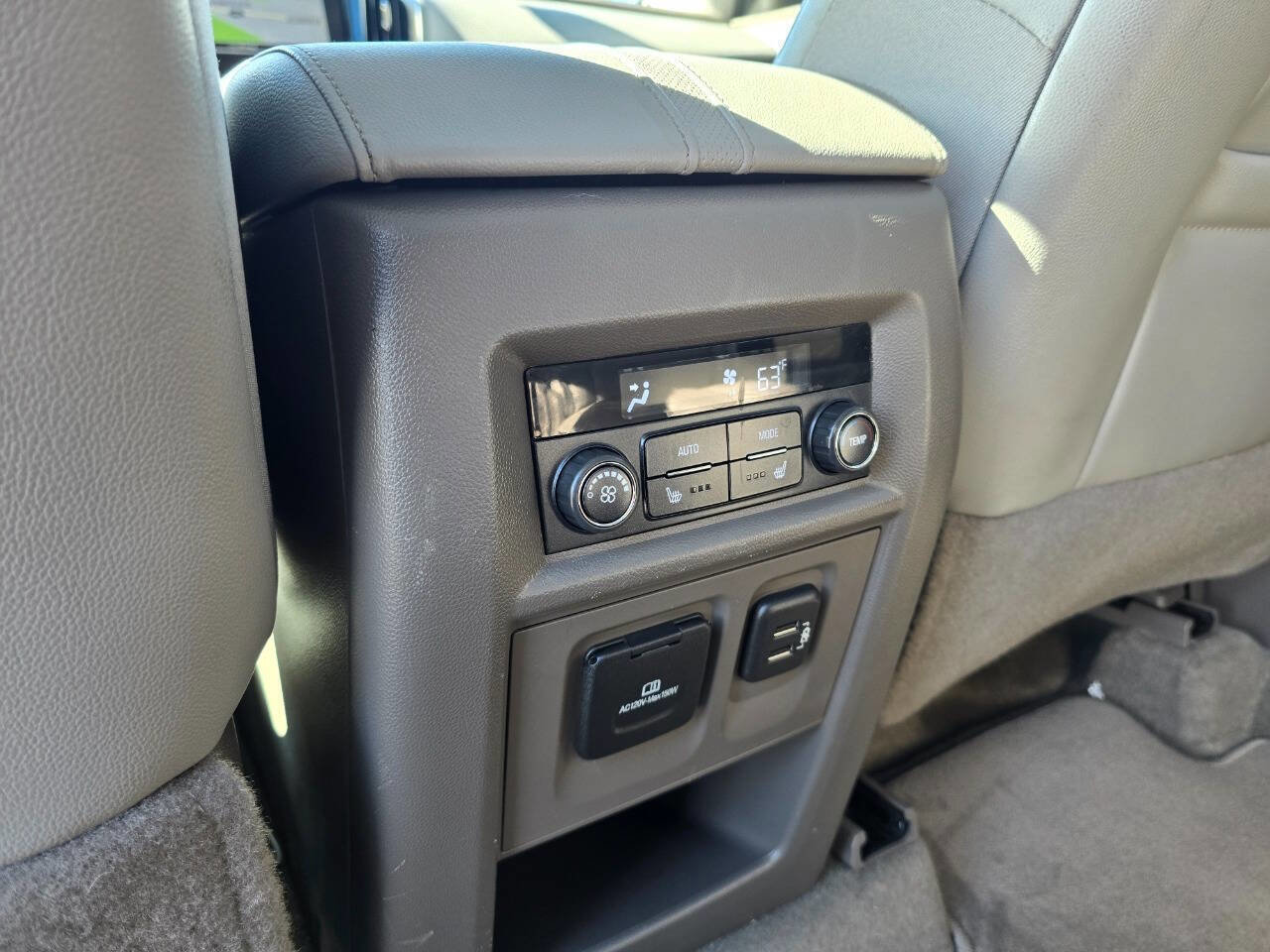 Used 2018 Chevrolet Traverse Premier image 29