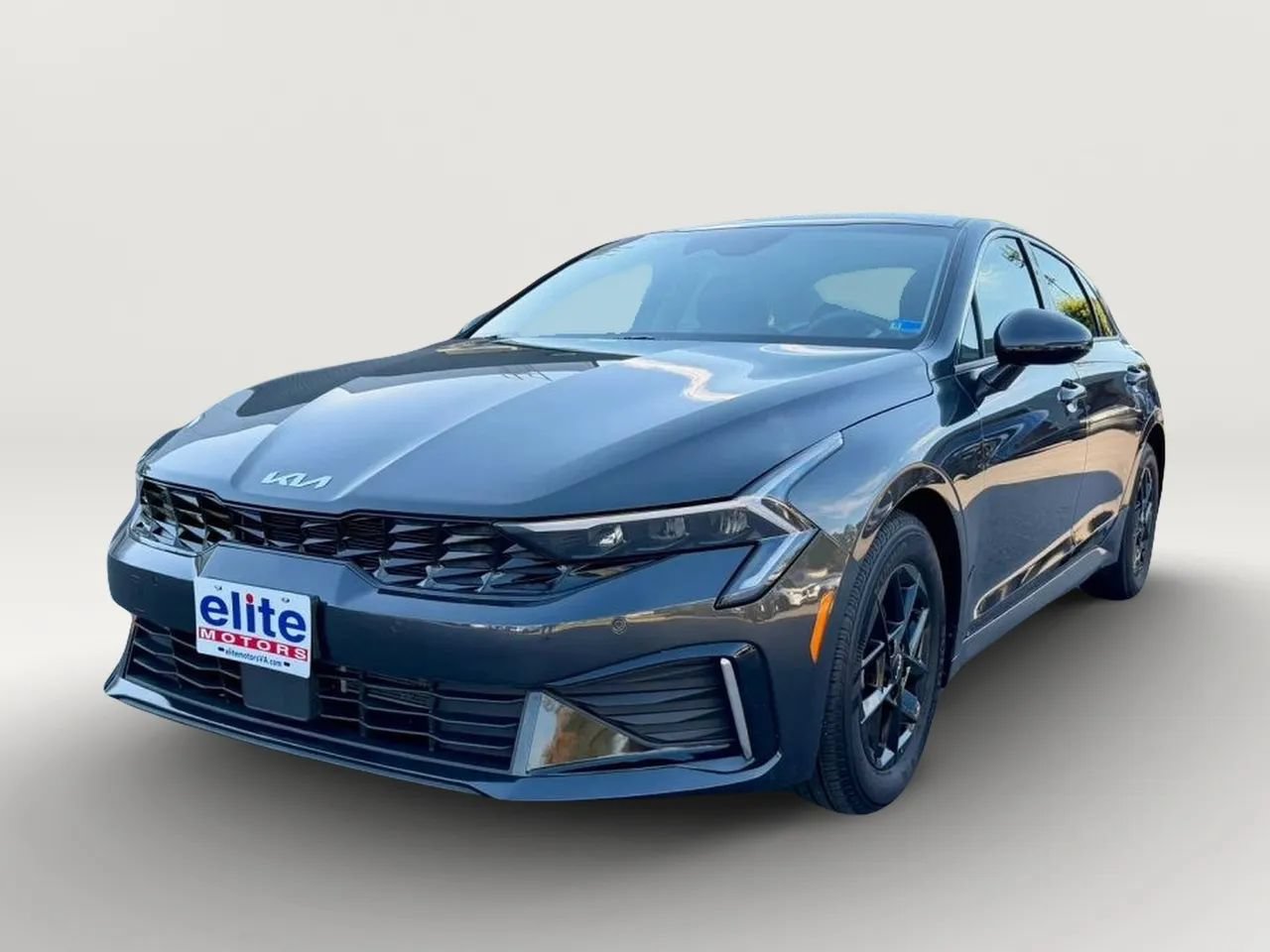 Used 2025 Kia K5 LXS FWD image 3