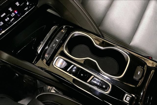 Certified 2023 Buick Envision Essence FWD image 33