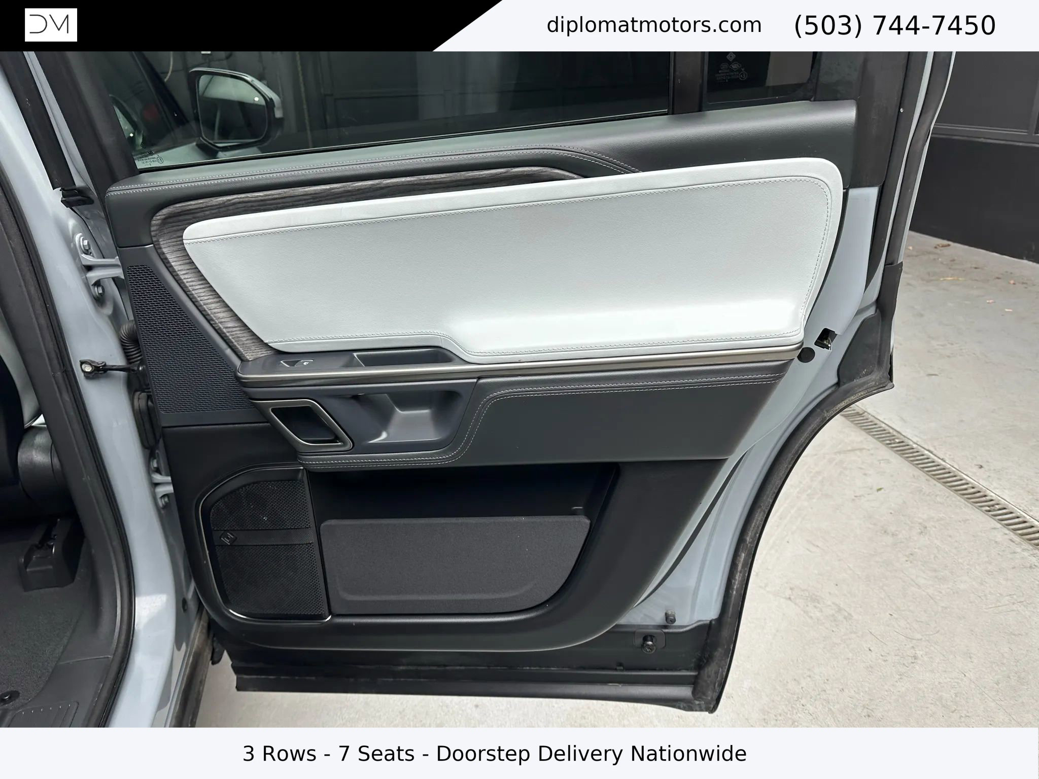 Used 2023 Rivian R1S Adventure image 27