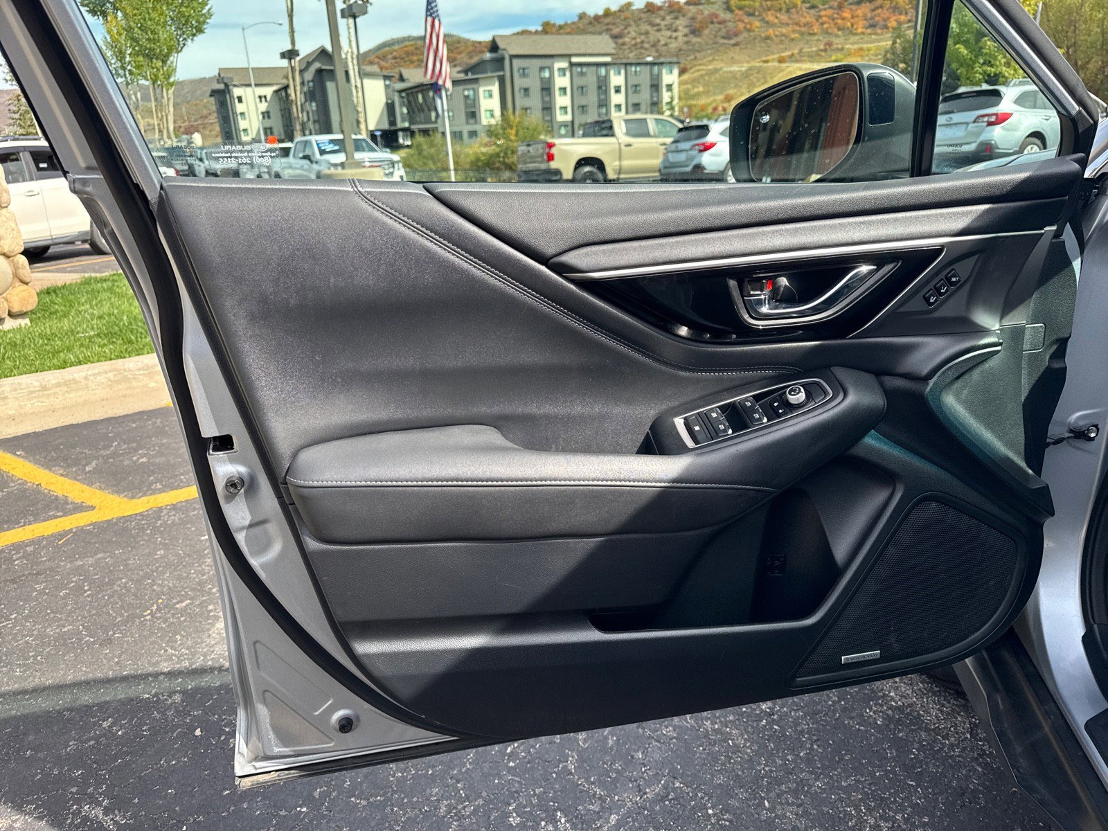 Used 2022 Subaru Outback Limited image 14