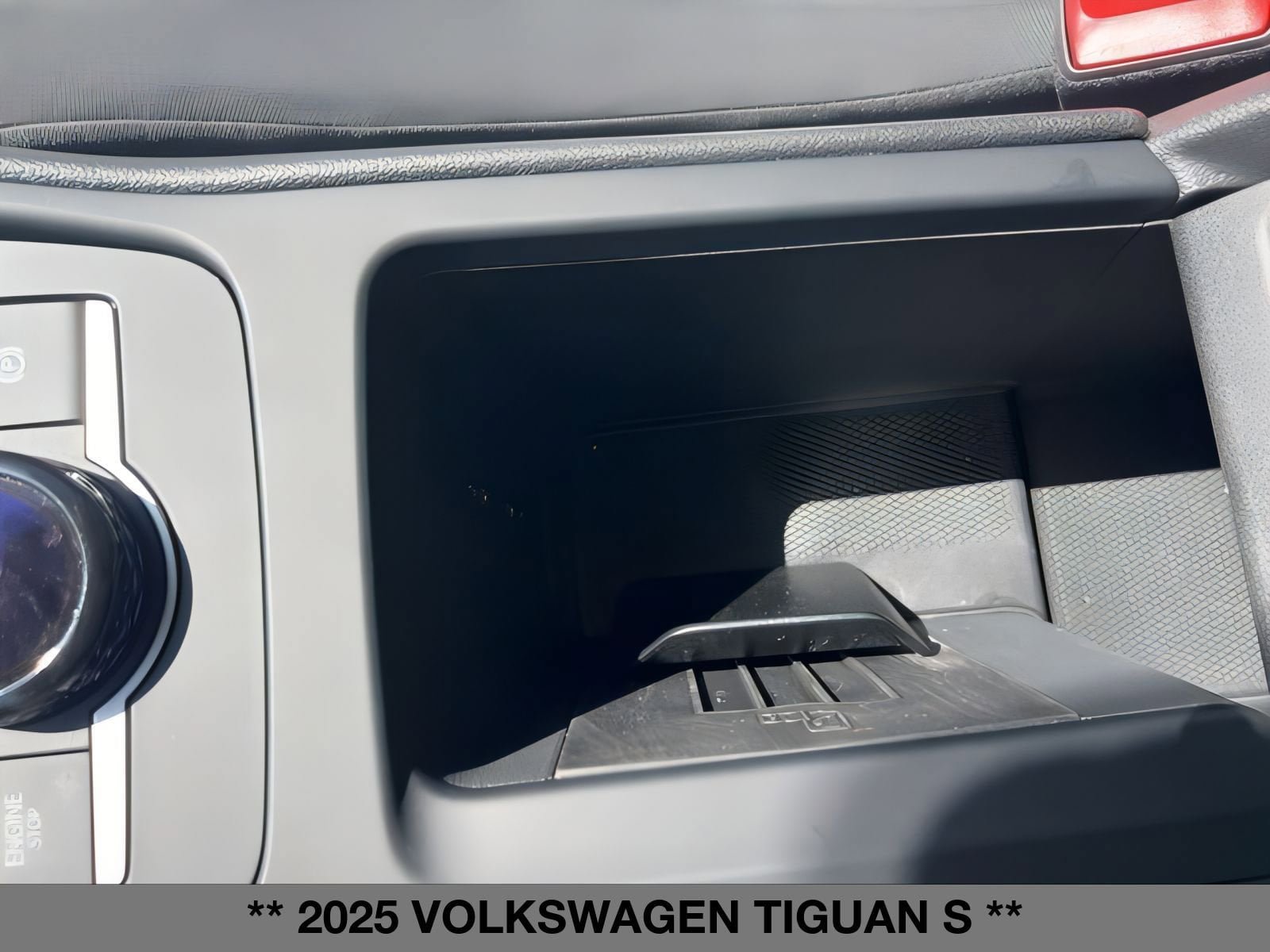 New 2025 Volkswagen Tiguan S AWD/4WD image 23