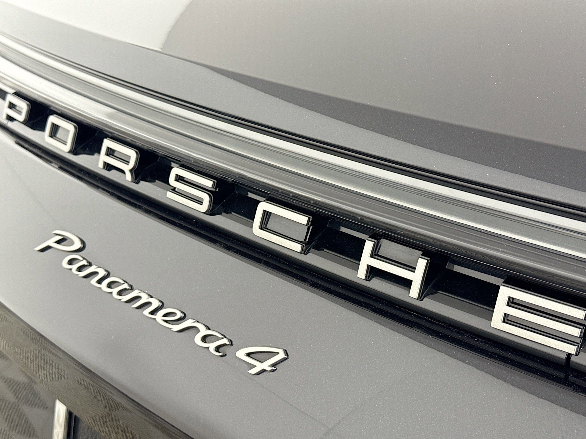 Certified 2023 Porsche Panamera 4 image 31