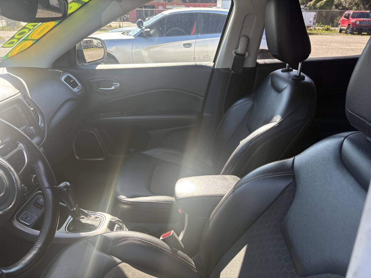 Used 2018 Jeep Compass Latitude FWD image 7