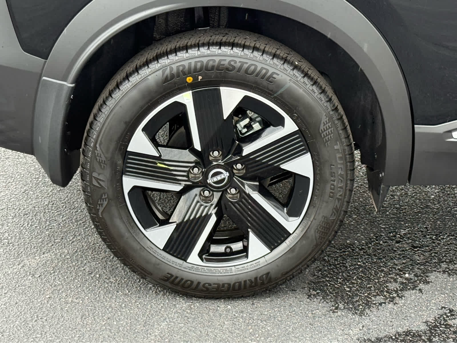 New 2026 Nissan Kicks SV AWD/4WD image 7