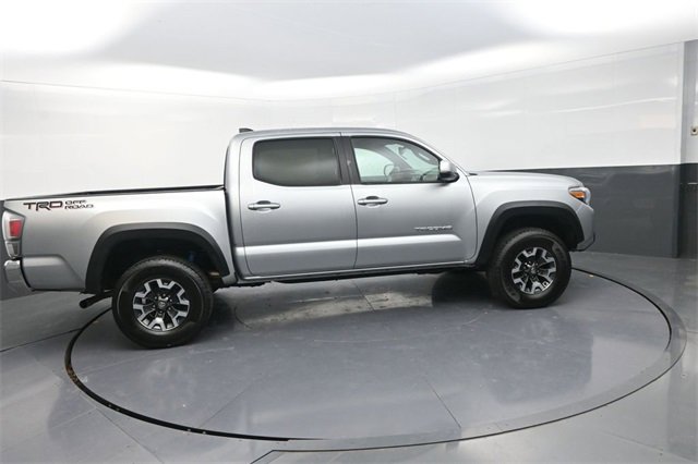 Used 2022 Toyota Tacoma TRD Off-Road image 8