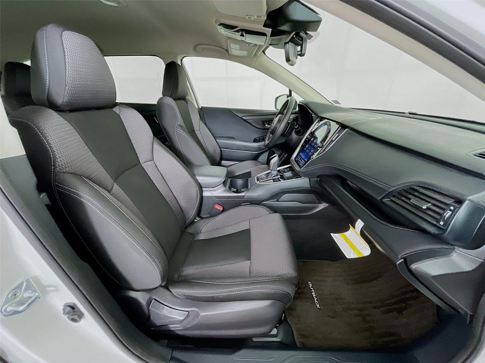 Certified 2025 Subaru Outback Premium AWD/4WD image 31