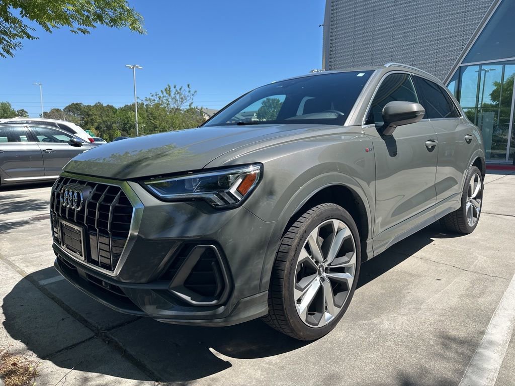 Used 2020 Audi Q3 2.0T Premium Plus AWD/4WD image 2