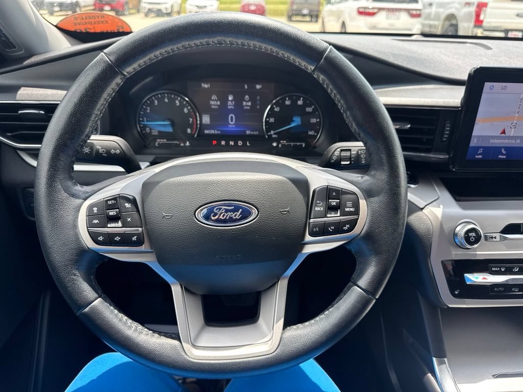 Used 2022 Ford Explorer XLT w/ Equipment Group 202A AWD/4WD image 11