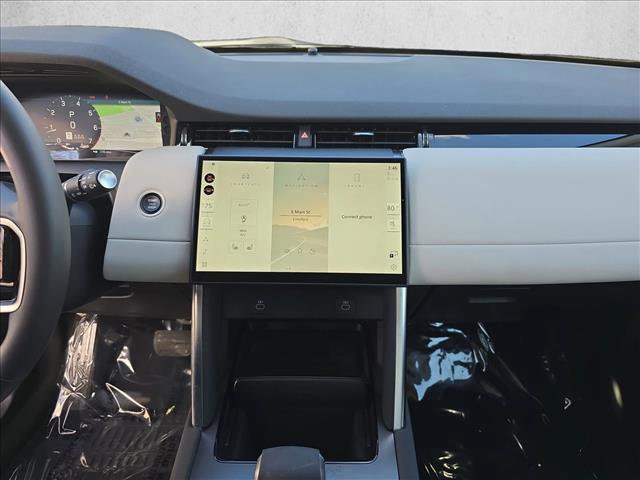 Used 2025 Land Rover Discovery Sport S image 21