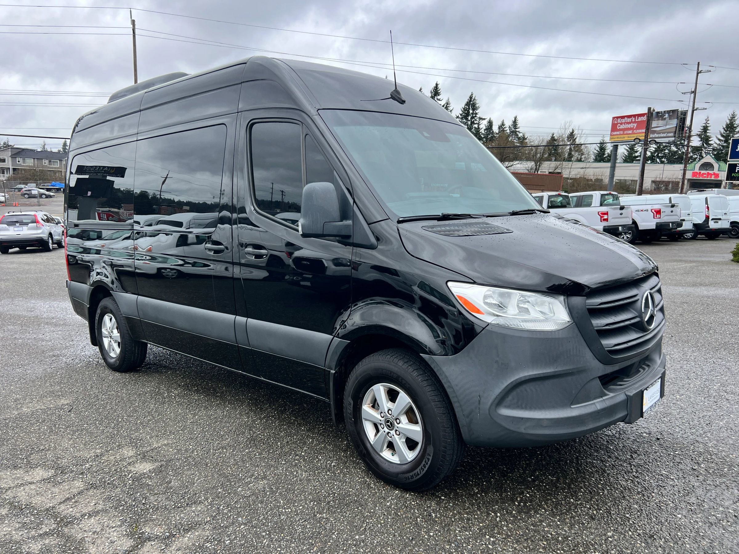 Used 2019 Mercedes-Benz Sprinter 2500 w/ Premium Package image 3