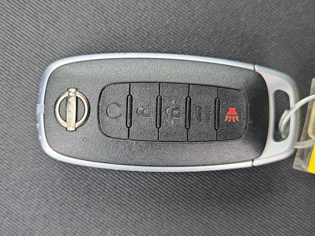 Used 2025 Nissan Pathfinder SV FWD image 36