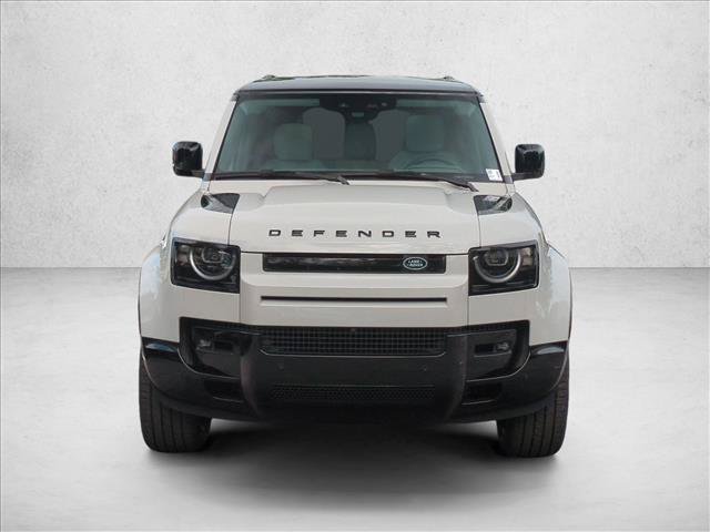 New 2026 Land Rover Defender 110 X-Dynamic SE AWD/4WD image 2
