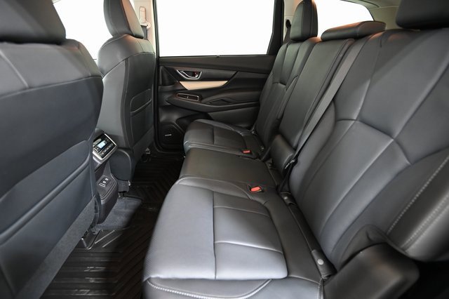 Used 2022 Subaru Ascent Limited w/ Technology Package image 9