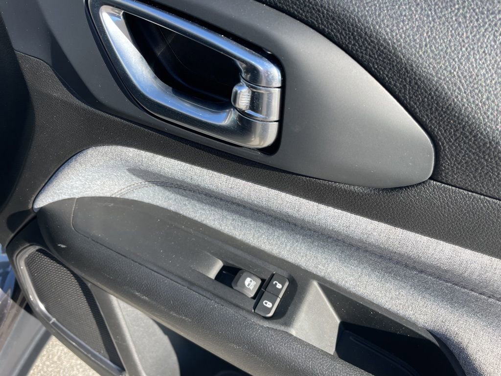 Used 2022 Jeep Compass Latitude image 30