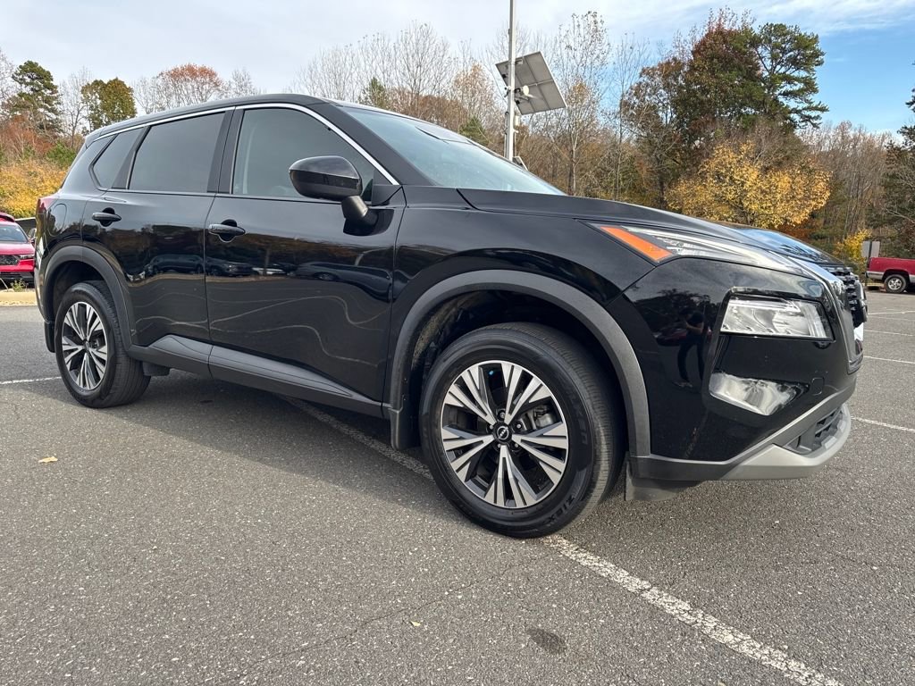 Used 2023 Nissan Rogue SV image 7