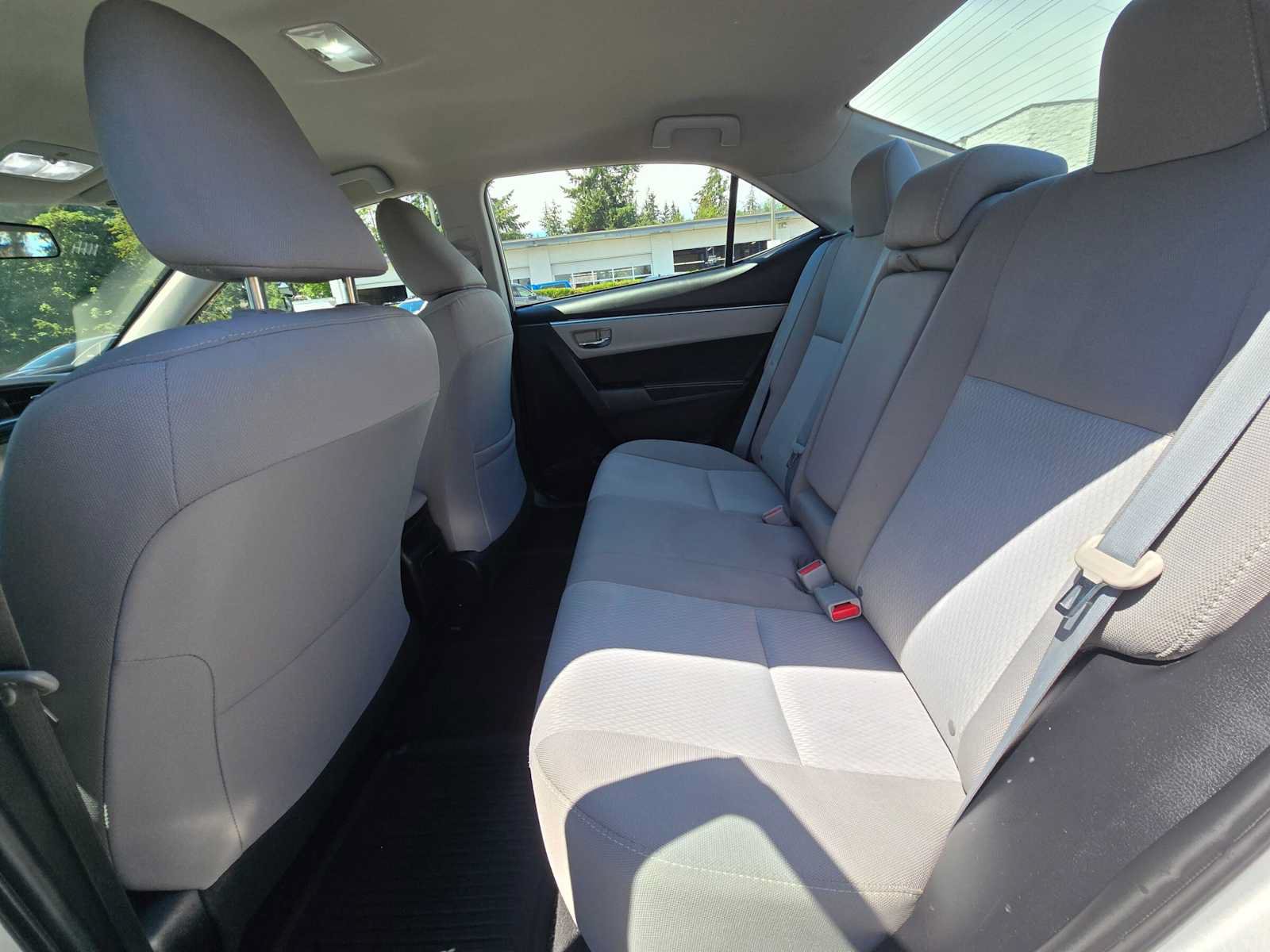 Used 2016 Toyota Corolla LE FWD image 15