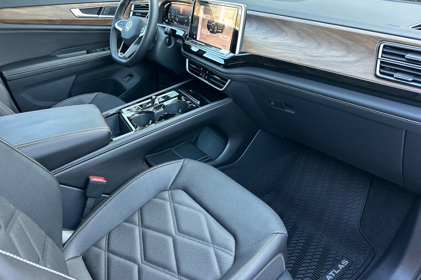 New 2026 Volkswagen Atlas SE image 15