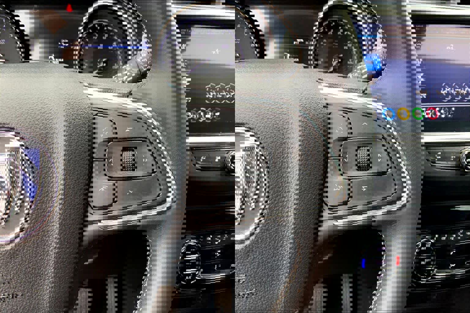 Used 2022 Buick Encore GX Select w/ Sport Touring Package FWD image 25