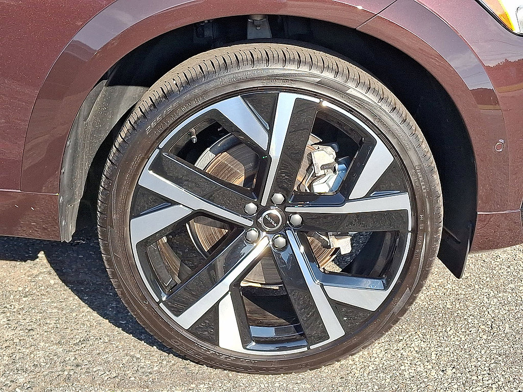Certified 2025 Ford Explorer Active AWD/4WD image 33