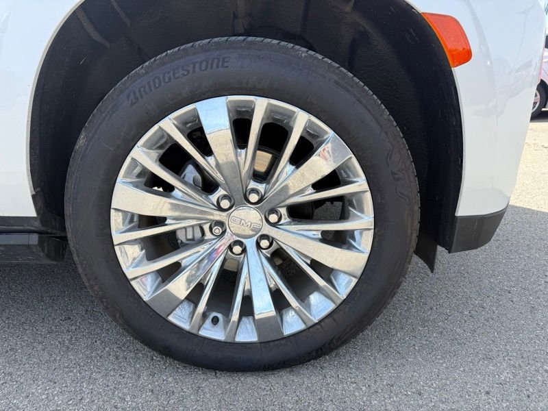Used 2021 GMC Yukon Denali w/ Denali Premium Package AWD/4WD image 4