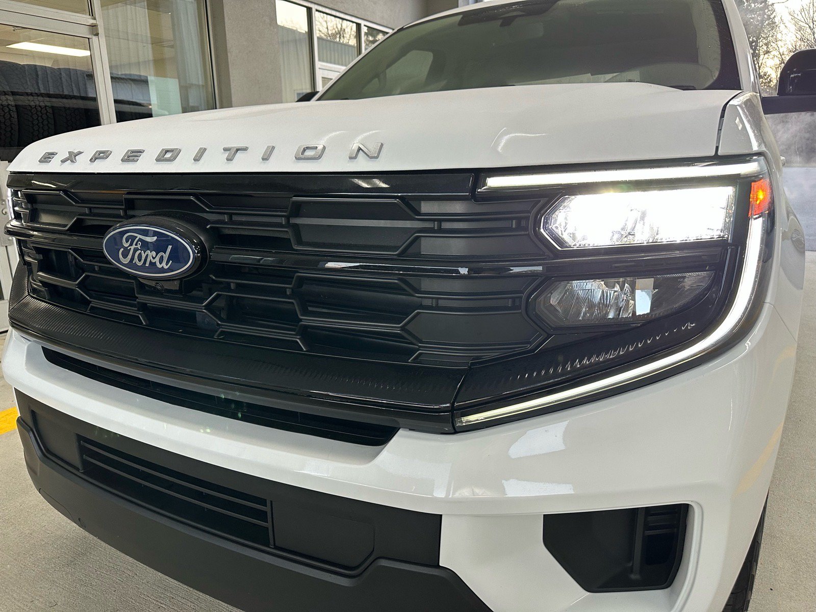 Certified 2025 Ford Expedition Max Active AWD/4WD image 1