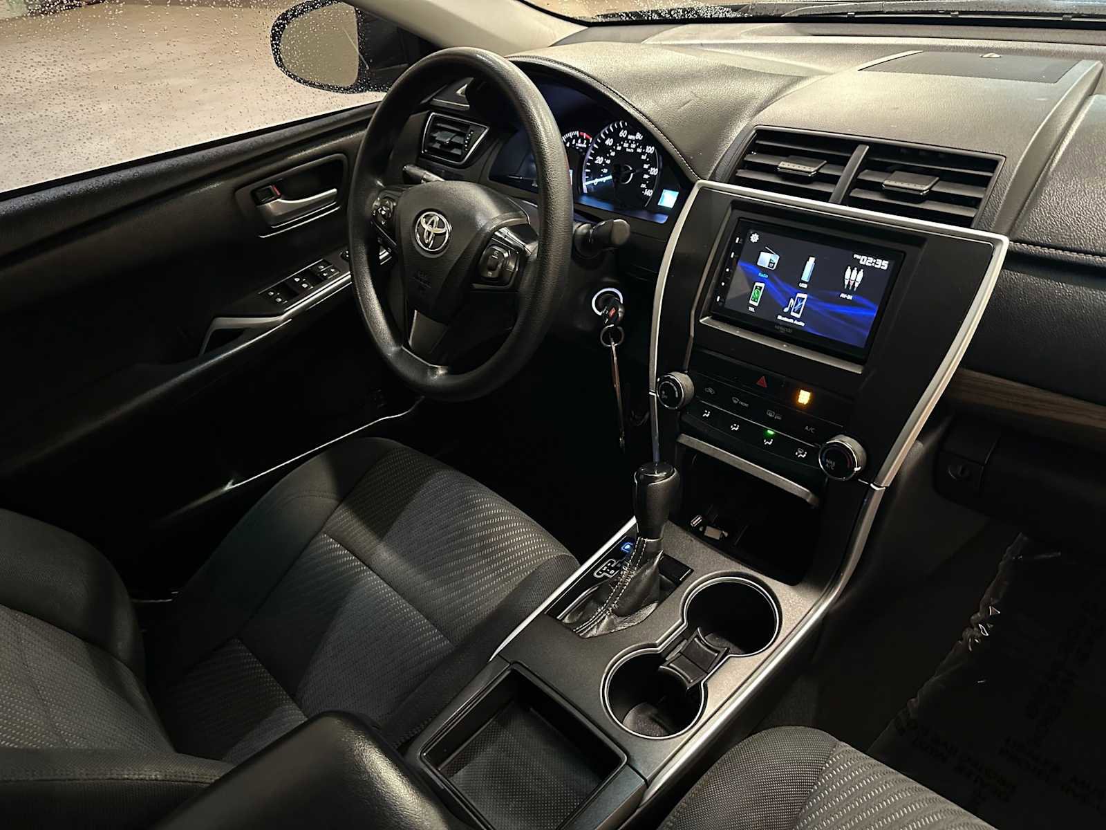 Used 2015 Toyota Camry LE image 27