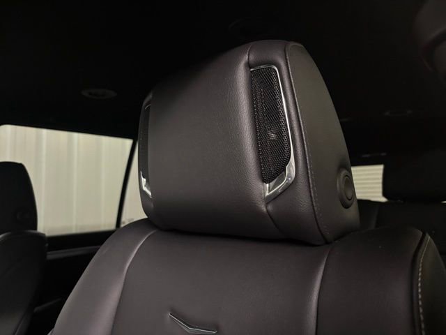 Certified 2025 Cadillac Escalade Luxury image 3