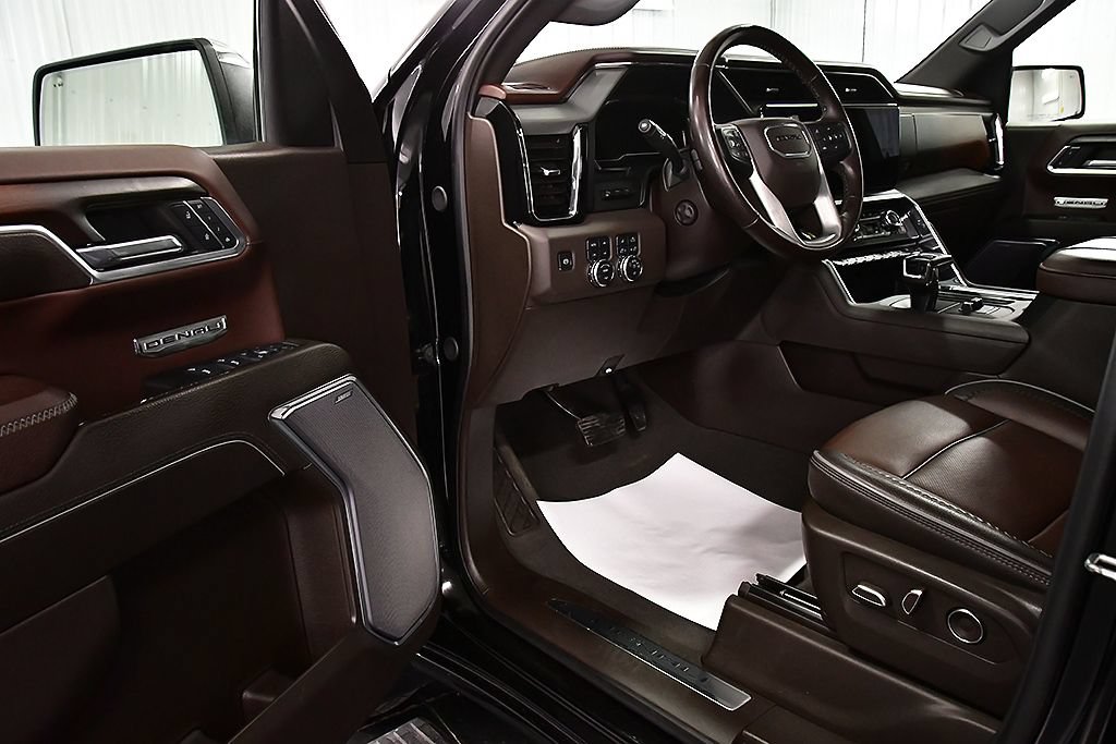 Used 2024 GMC Sierra 1500 Denali w/ Denali Reserve Package AWD/4WD image 17