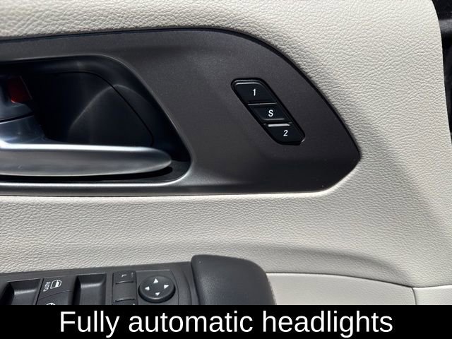 Used 2022 Chrysler Pacifica Touring-L AWD/4WD image 22
